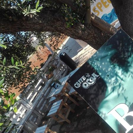 Sosta Camper La Specchia Hotel San Pietro in Bevagna Luaran gambar