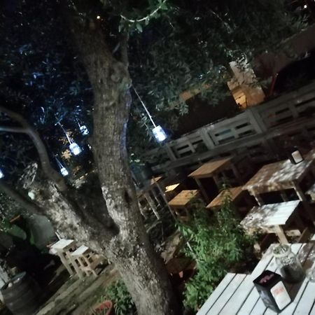 Sosta Camper La Specchia Hotel San Pietro in Bevagna Luaran gambar