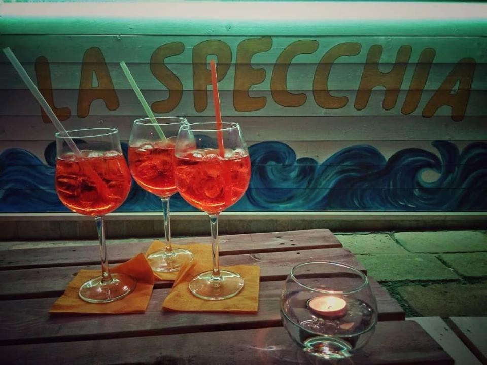 Sosta Camper La Specchia Hotel San Pietro in Bevagna Luaran gambar